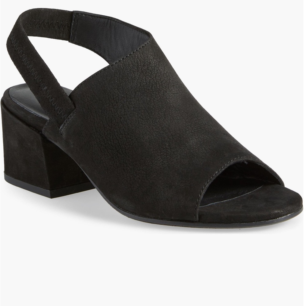 Eileen Fisher Size 8 Leigh Sandal - Picture 1 of 3